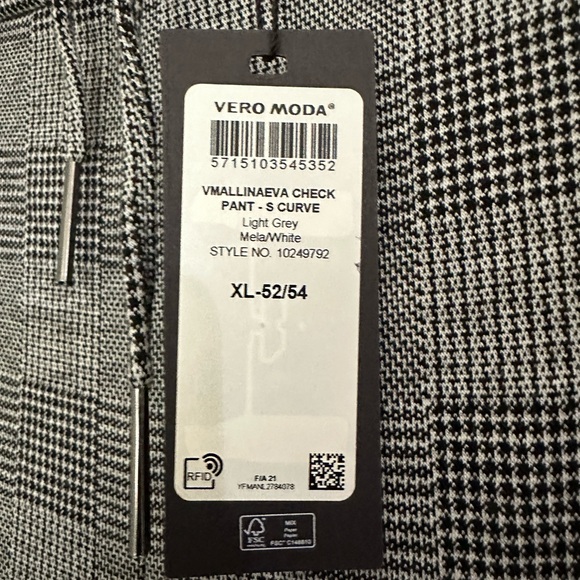 Vero Moda dress pants NWT - Picture 2 of 2